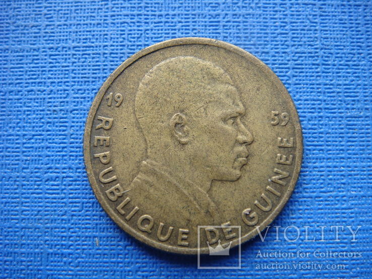 5 франков 1959 г. Гвинея, фото №2