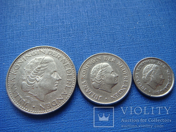 Монеты Нидерландов( 1 гульден 1969г. 25 центов1969 г. 10 центов 1979г.)