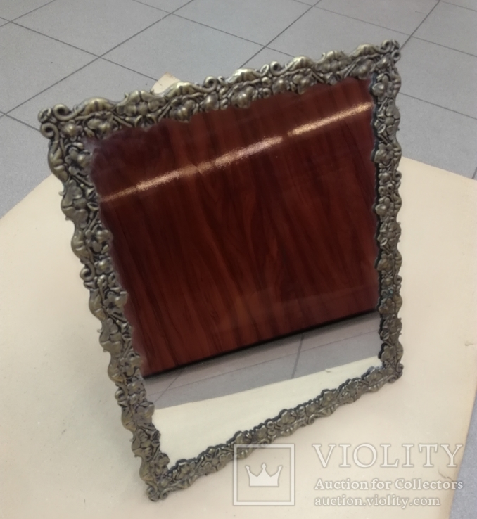 Зеркало «Фраже(?)» с обраткой из красного дерева 38,5х45,5см., фото №2