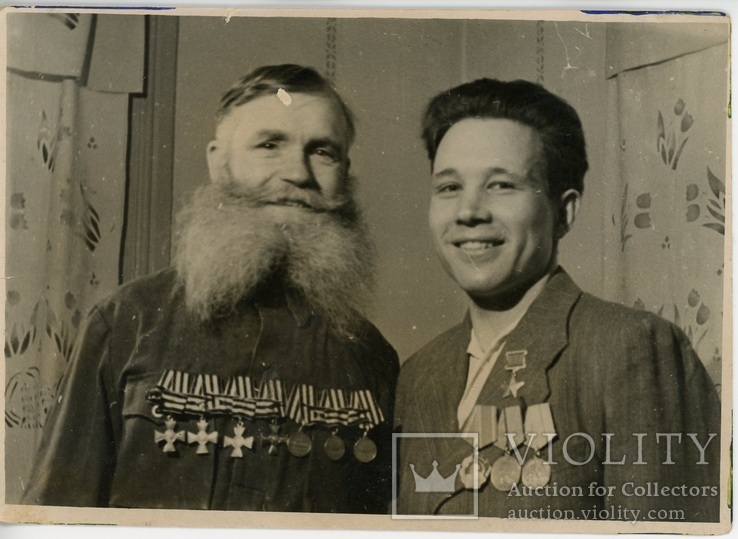 Редчайшая фотография полного кавалера Георгиевских Крестов и Героя Советского Союза