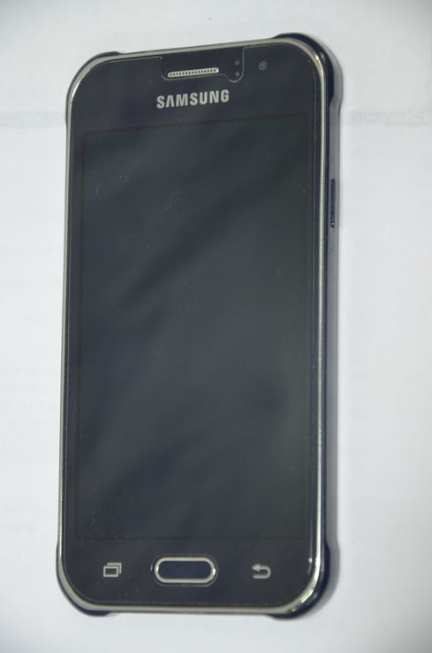 Смартфон Samsung Galaxy J1 ACE SM-J110H Идеальный, фото №10