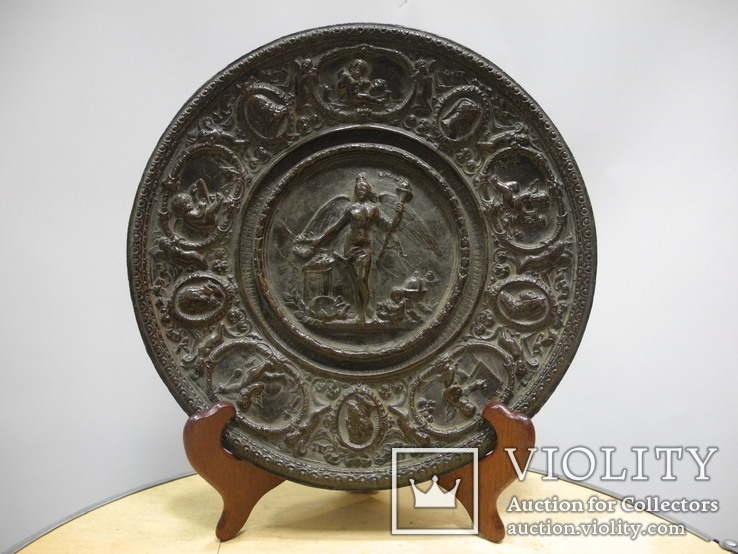 Старинная декоративная бронзовая тарелка, фото №2