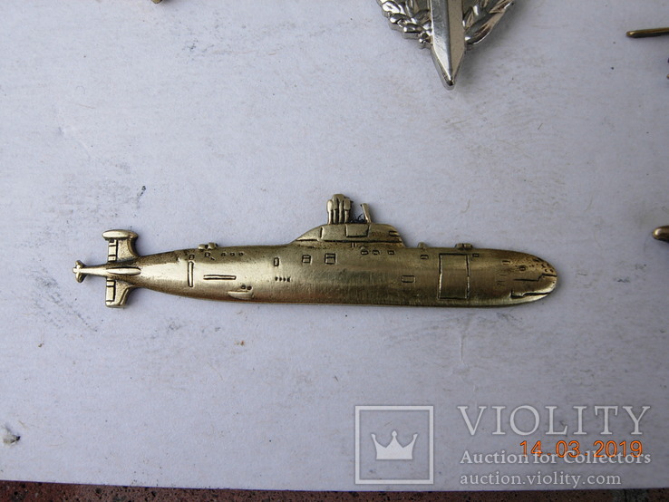 Значки подводная лодка,авианосец,истребитель., фото №8