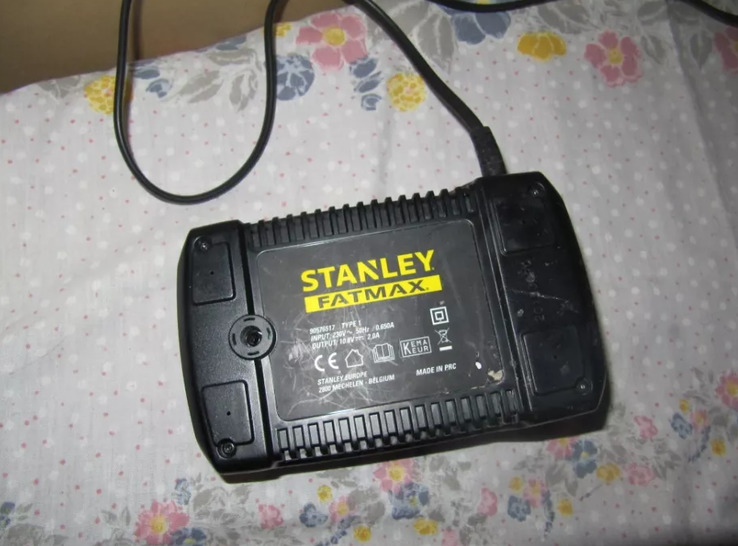 STANLEY FATMAX зарядное для аккумуляторов, фото №4