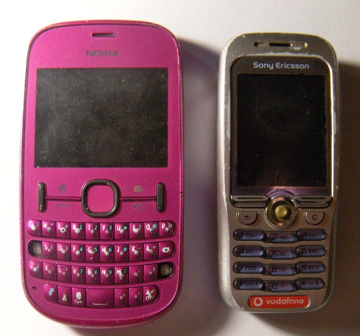 Два телефона на ремонт или запчасти, фото №2
