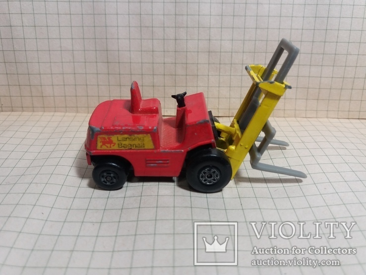 Машинка погрузчик fork lift truck N15 Matchbox, фото №2