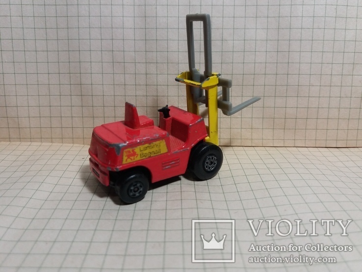 Машинка погрузчик fork lift truck N15 Matchbox, фото №10