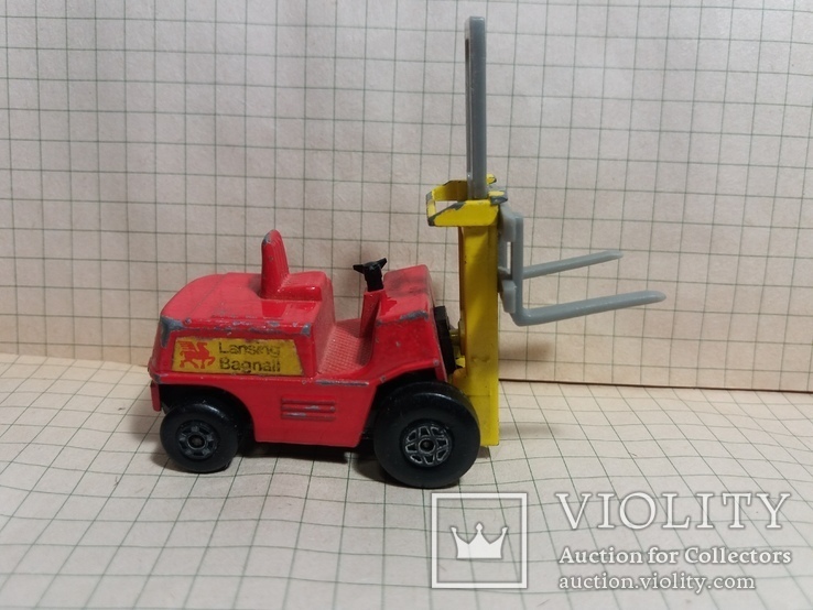 Машинка погрузчик fork lift truck N15 Matchbox, фото №11