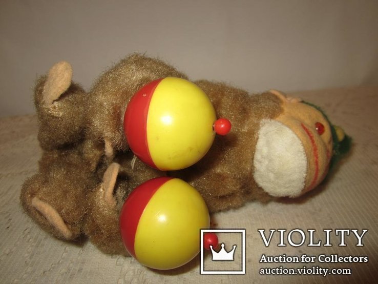 Заводная обезьяна с погремушками Германия, фото №8
