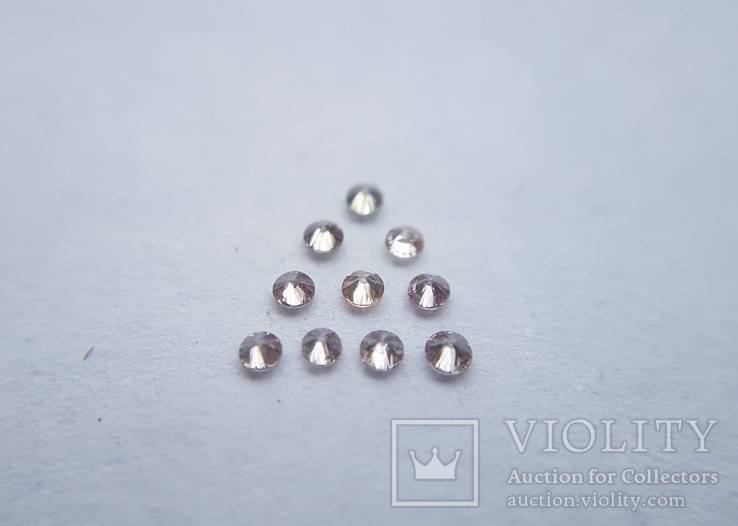 Природные бриллианты 10 штук 1,3 мм