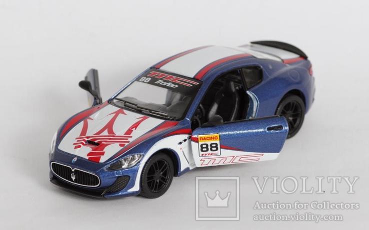 1:38 Kinsmart Maserati GranTurismo MC Stradale (Racing), фото №6