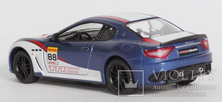 1:38 Kinsmart Maserati GranTurismo MC Stradale (Racing), фото №8