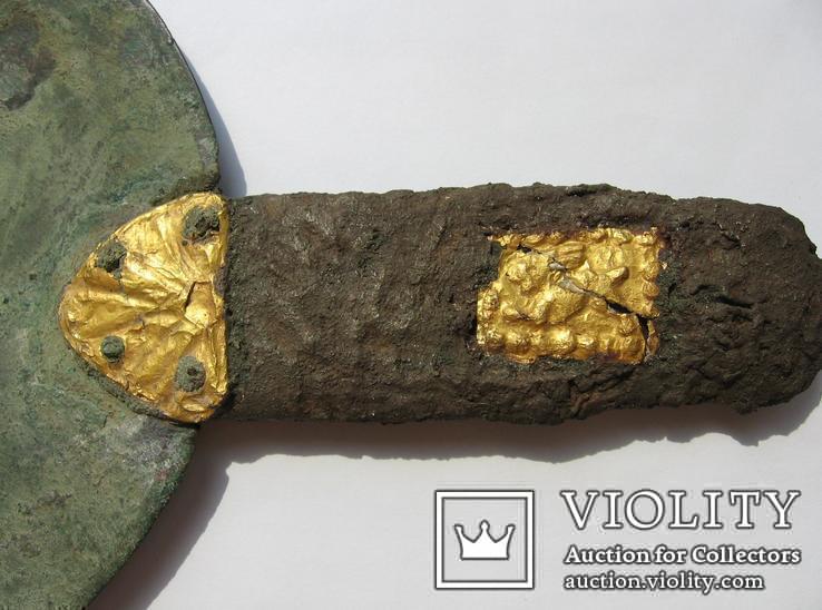 Скифское зеркало с золотыми пальметтами 5-4в.до н.э и бляшками звер.стиля в рукояти, фото №8