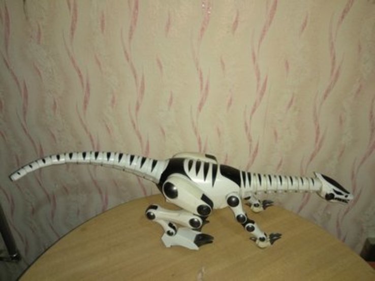 Robot Dinozaur WowWee 65 cm długość. Oryginał. Duży interaktywny
