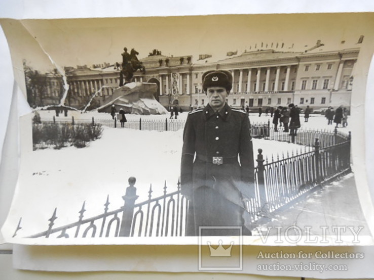 Фото солдата в форме, Ленинград в центре памятник 180/117мм, фото №2