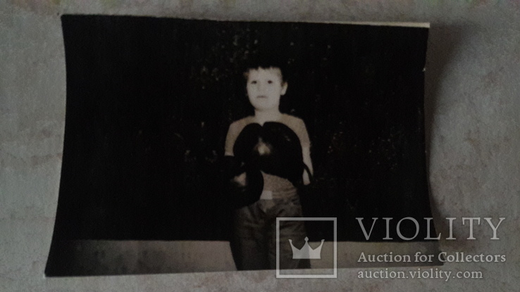 Мальчик в боксёрских перчатках, фото №2