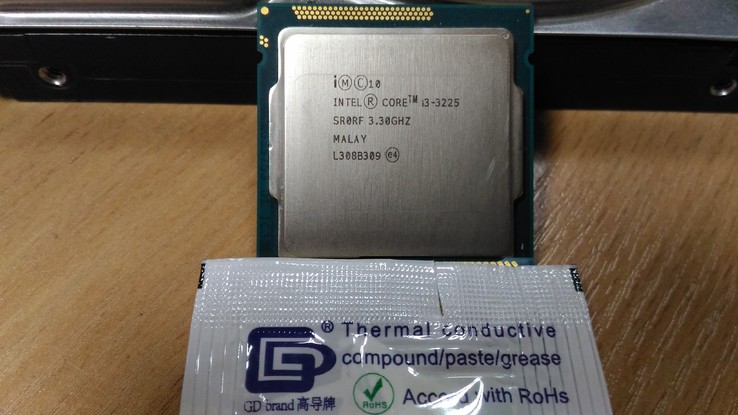 Процессор Intel Core i3-3225 /2(4)/ 3.3GHz HD4000 + термопаста 0,5г, фото №3