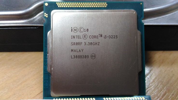 Процессор Intel Core i3-3225 /2(4)/ 3.3GHz HD4000 + термопаста 0,5г, фото №4