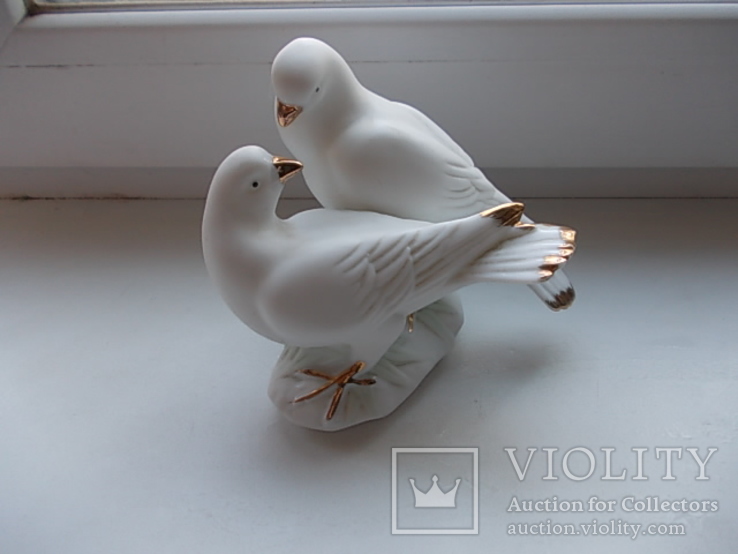 Фарфоровая статуэтка Пара голубей., фото №2