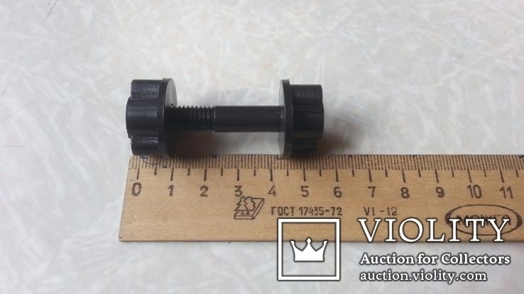 Винт для крепления катушки металлоискателя 8 мм