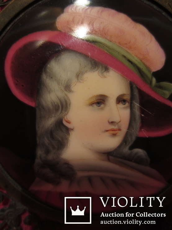 164. Портретная миниатюра "Девушка в шляпе", живопись на фарфоре, позолота, XIX век, фото №9