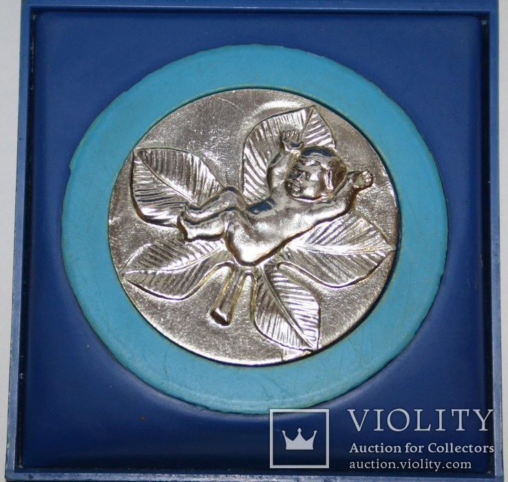 Настольная памятная медаль,новорожденного в г.Киев (УССР) 1978 г., фото №4
