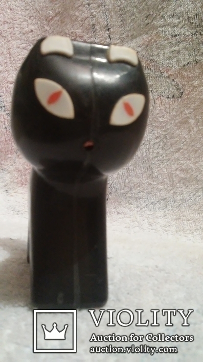 Старый пластмассовый сувенир: "Черная кошка", фото №3