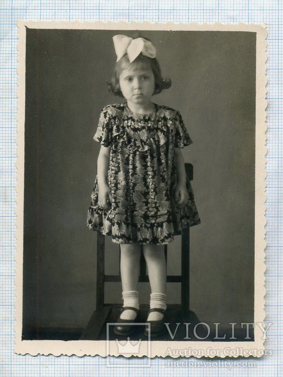Фото , Девочка в цветастом платье с бантиком , 1952 г., фото №2