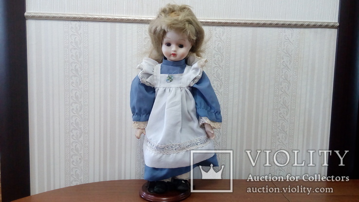 Фарфорова лялька, кукла 40 см  на подставке., фото №2