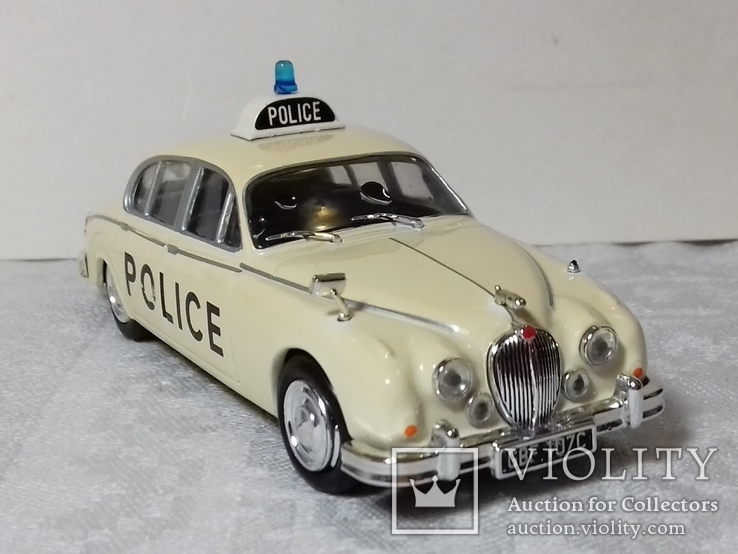 Автомобиль JAGUAR 3-8 MK 2 "POLICE"