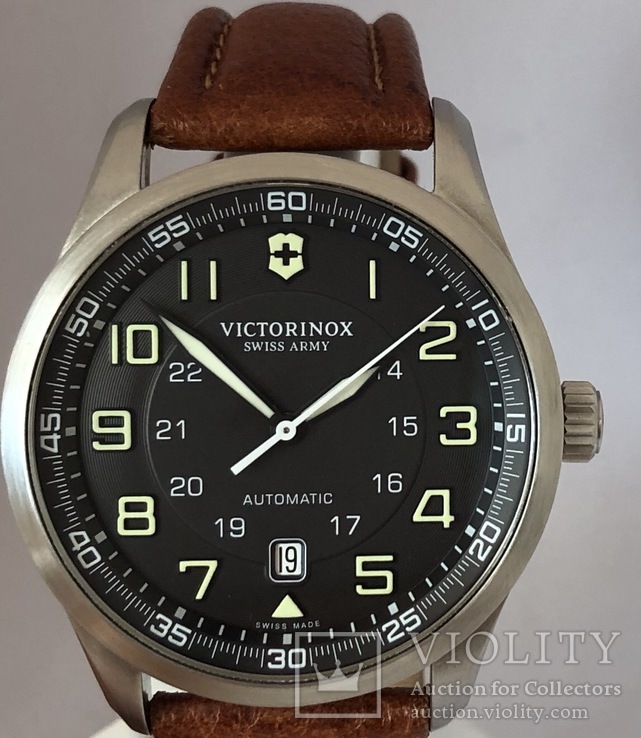 Часы Victorinox Swiss Army Airboss