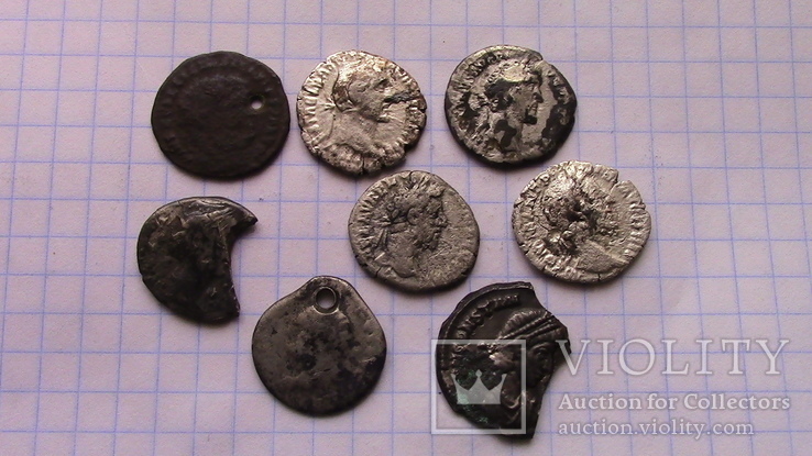 Римские монеты целые и  с утратами.