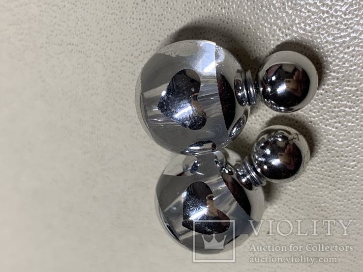 Новые серьги-пуссеты шары Диор сердечки ,серебристый металлик, фото №4