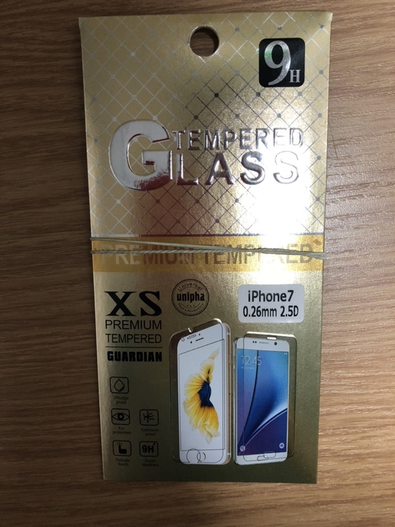 Защитное стекло на Айфон  7