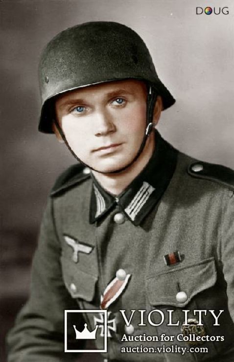 Сделать по немецкому по фото. Солдат вермахта в каске. Солдат СС В цвете. Сержант в Вермахте. Немецкий солдат второй мировой молодой.