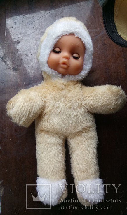 Кукла в  бежевом меховом комбинезон - теле, винтажная., фото №5