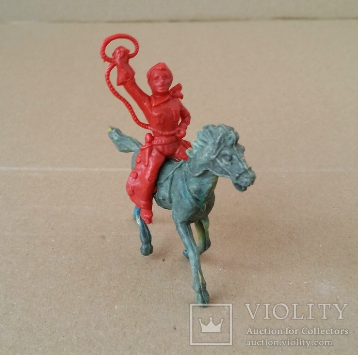 Ковбой на лошади с лассо  красного цвета Texas Италия 1960-1970-х годов, фото №2