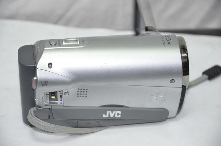  Видеокамера JVC GZ-MS120 Идеальная, фото №4