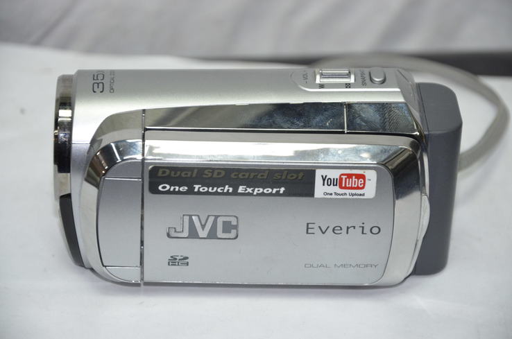  Видеокамера JVC GZ-MS120 Идеальная, фото №6