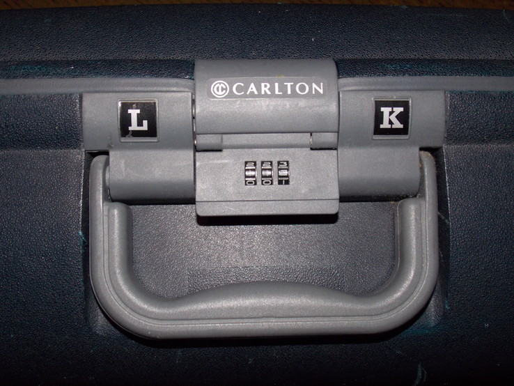 Большой фирменный чемодан с кодовым замком ( CARLTON ) Англия, photo number 7