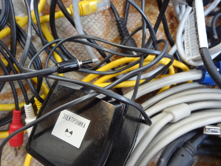 Разные кабели и зарядки, фото №11