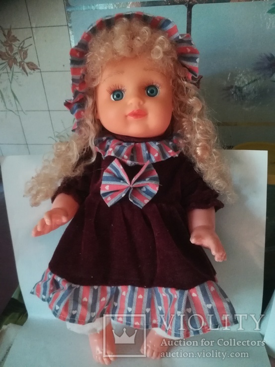 Милая куколка в бордовом платьюшке, фото №2