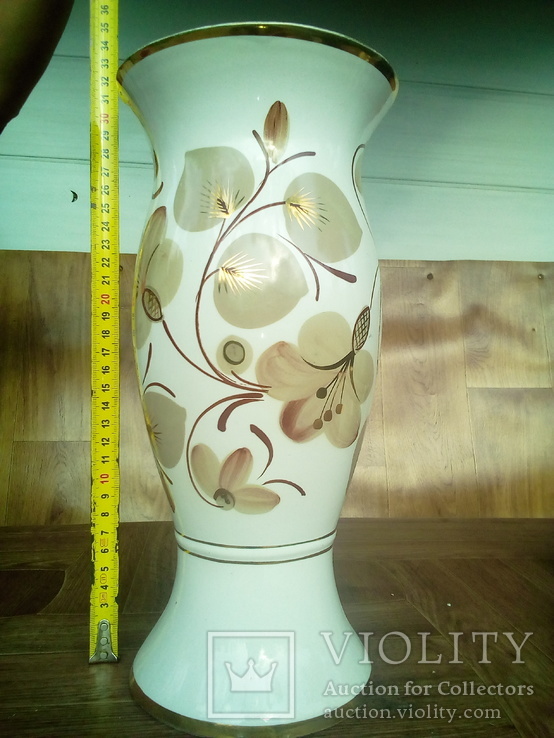 Фарфоровая ваза с рисунками цветов в позолоте., фото №4