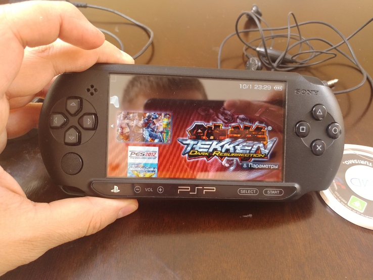 Игровая приставка Sony PSP E1008 прошитая + флешка 16GB c играми + Наушники, фото №4