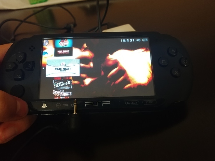 Игровая приставка Sony PSP E1004 прошитая + флешка 32GB c играми + Наушники SONY., фото №11