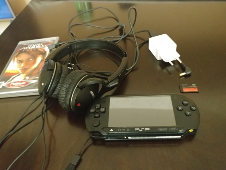 Игровая приставка Sony PSP E1004 прошитая + флешка 32GB c играми + Наушники SONY., фото №12