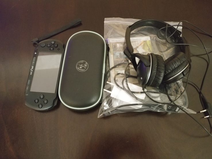 Игровая приставка Sony PSP E1004 прошитая + флешка 32GB c играми + Наушники SONY., numer zdjęcia 13