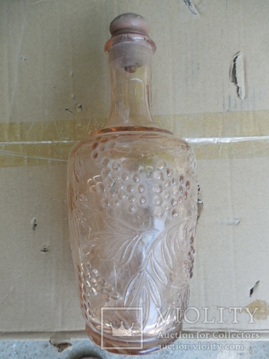Бутылка в форме графина