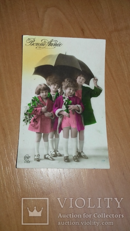 Открытка Франция. 1923 г. Девочки под зонтом. Дети. Цветы