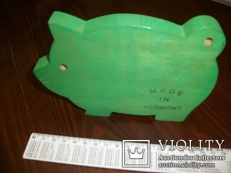  Свинка деревянная зеленая с надписью Made in Vermont., фото №3